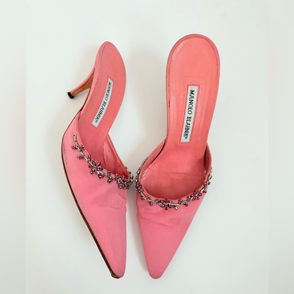 Manolo Blahnik Shoes - Manolo Blahnik Vintage Pink Satin Rhinestone jewel pointed toe Mules Pumps EU 38